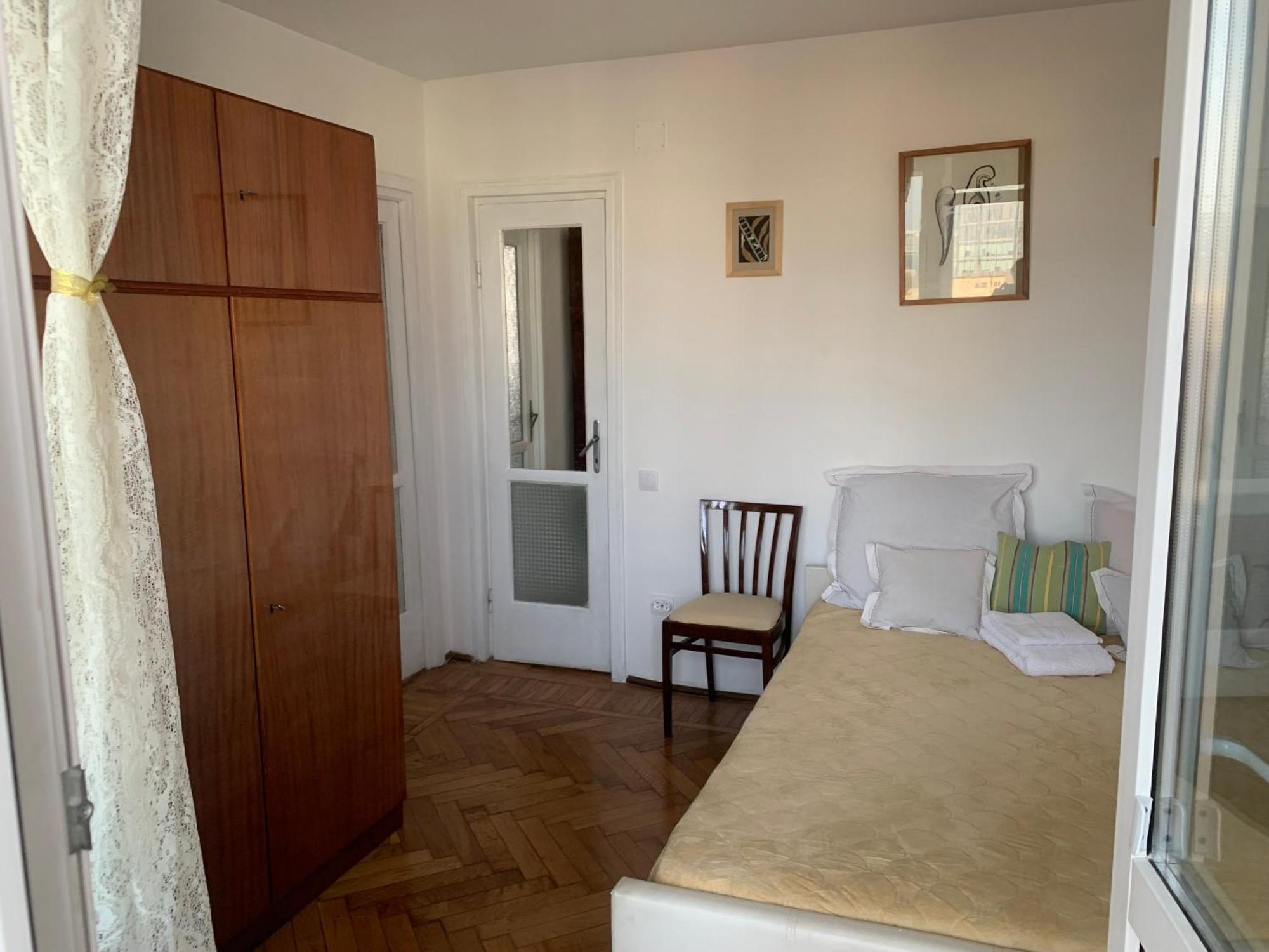 Charming Flat With Winter Garden Blending Classical Elegance And Modern Comfort 公寓